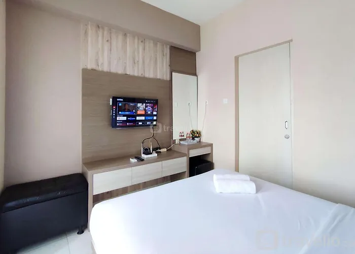 Comfortable And Modern 1Br Without Living Room At Amartha View Apartment By Travelio